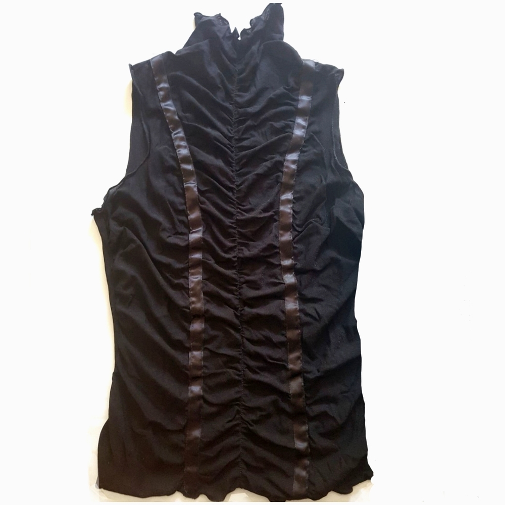 High neck sleeveless black rouched top